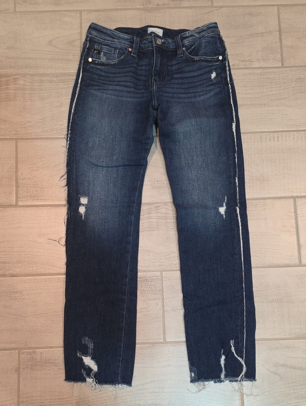 KanCan Distressed Slim Straight Leg Dark Wash Junior's Size 7 Raw Seams